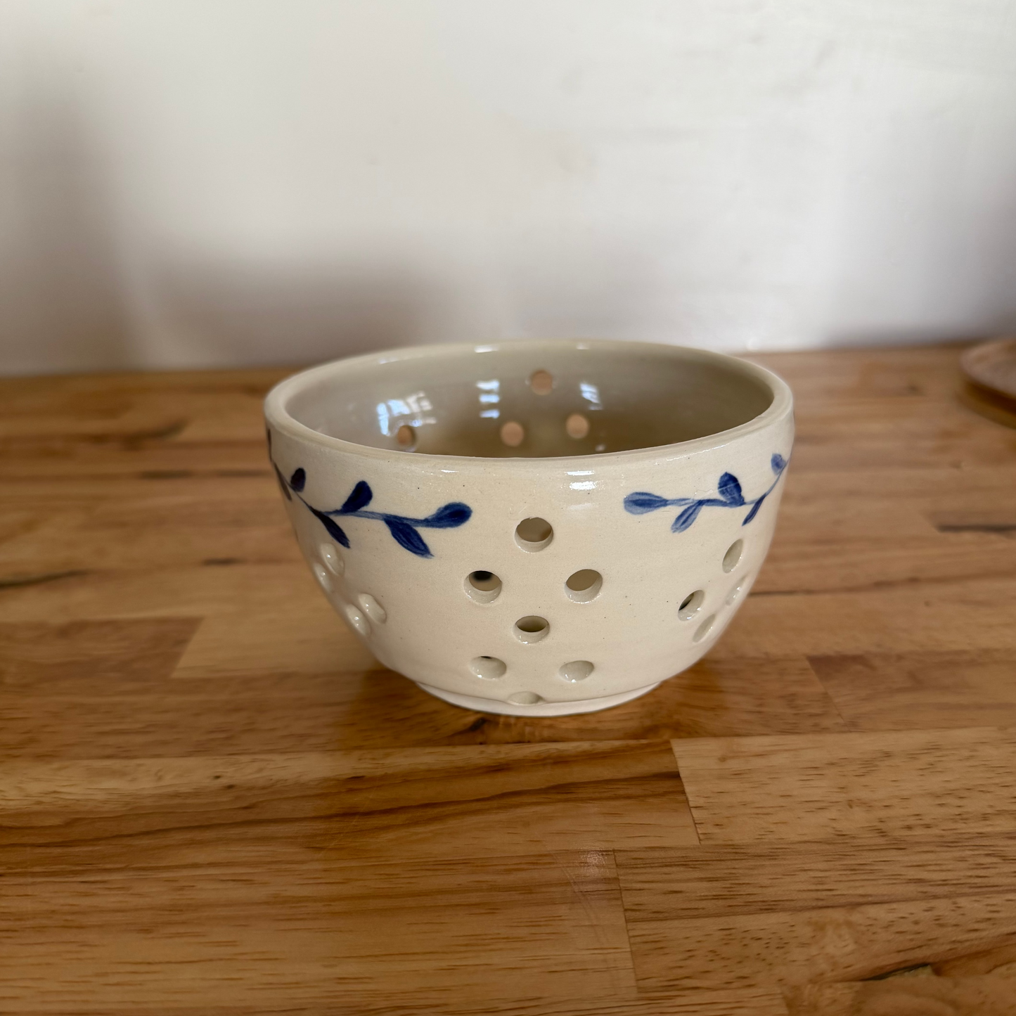 Blue leaf berry bowl