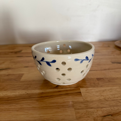 Blue leaf berry bowl