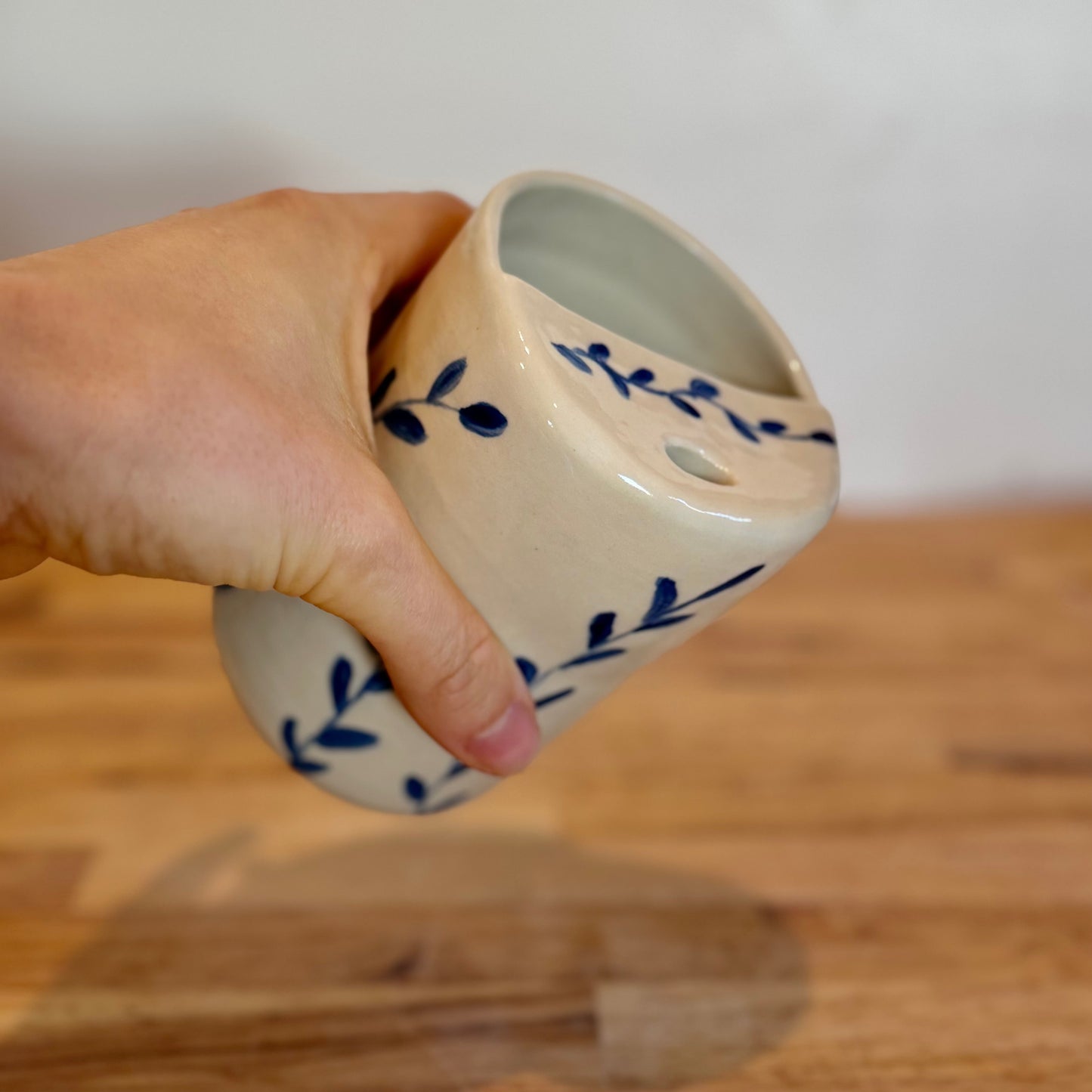 Blue leaf travel cup